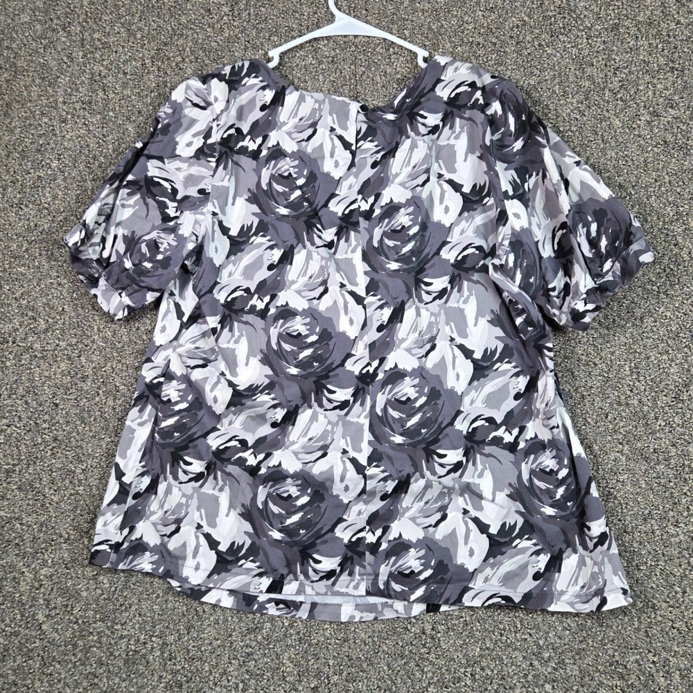 Apt. 9 Floral Blouse Womens XL Gray Short Sleeve Pleated Neck Stretch Top - Picture 2 of 8